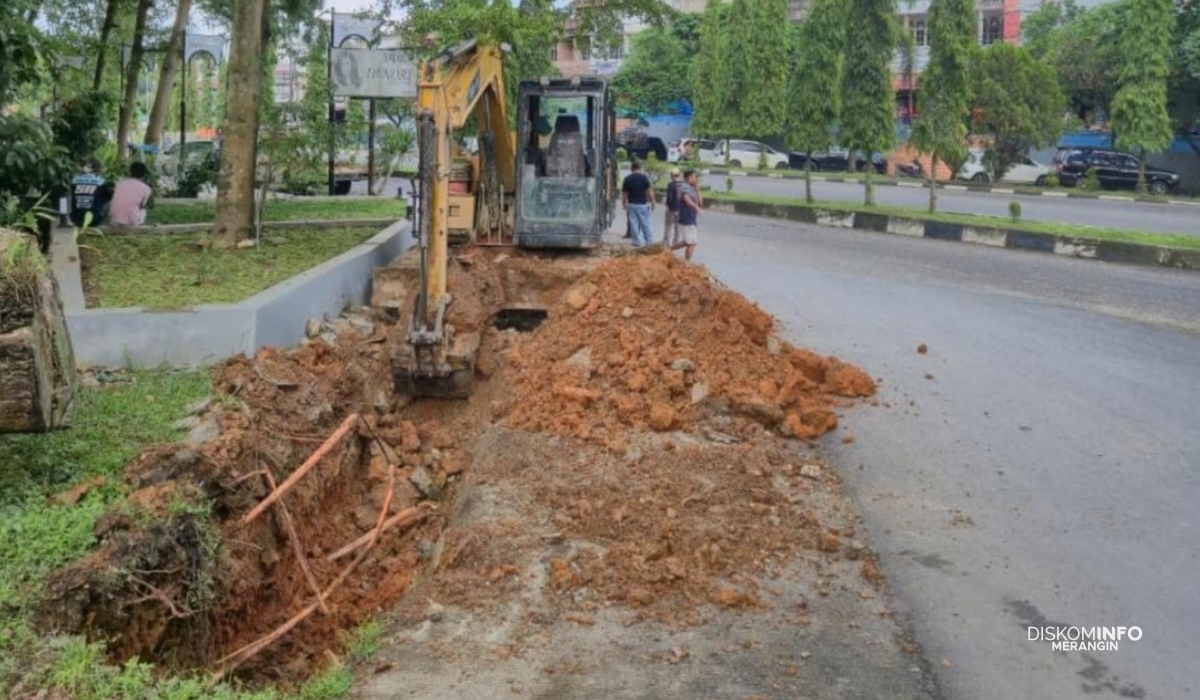 Musim Hujan, Dinas PUPR Mulai Benahi Drainase Mampet